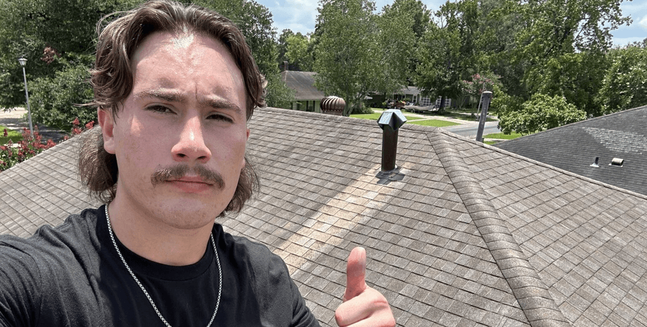 Блогер едва не потерял сознание, пробуя "худший в мире" деликатес