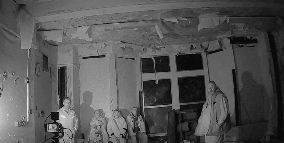 Блогер искал призраков в заброшенной больнице, но быстро сбежал из-за "жутких голосов"