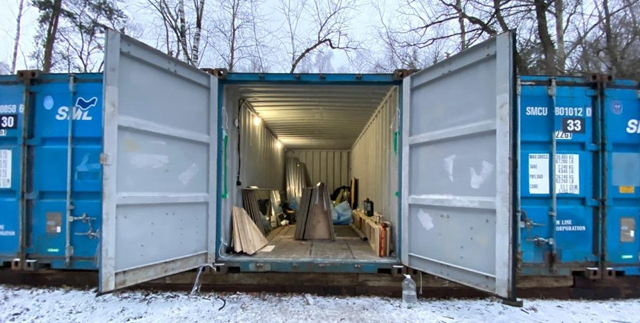 мужчина нашел спорткар внутри склада за 500 долларов