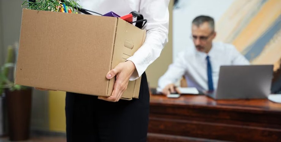 Мужчина уволился с работы, а его "незабываемый" последний день покорил интернет (видео)