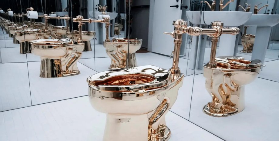 "Картина" Мауицио Каттелана "Америка"