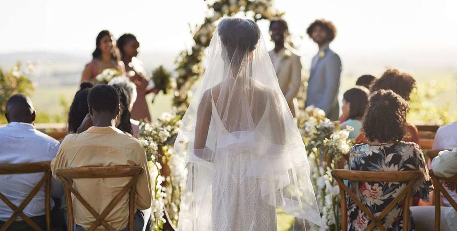 Невеста попросила сестру изменить одну деталь внешности: это спровоцировало скандал