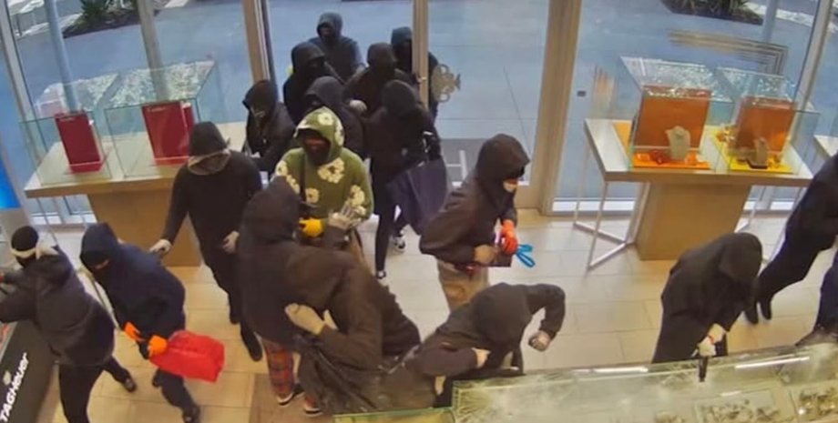 Новые друзья Оушена: дерзкое ограбление ювелирного магазина попало на камеры