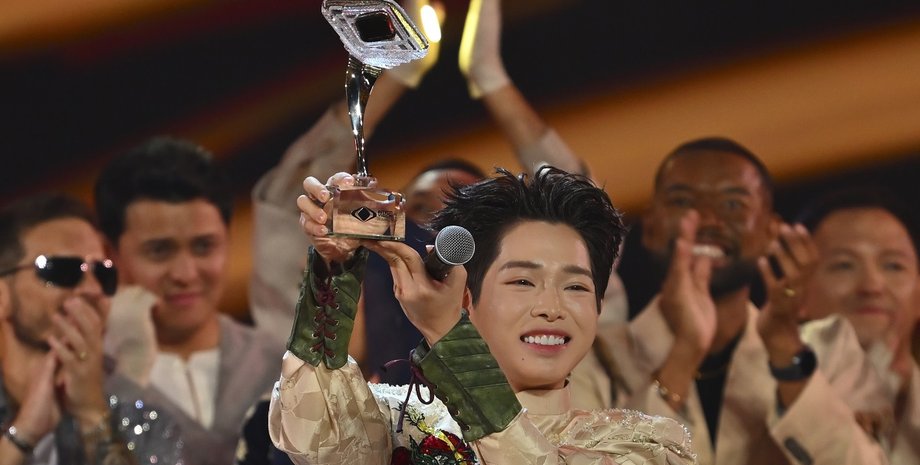 Дык Фук, открытый гей, победил на Интервидении