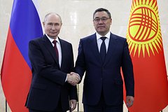 Садыр Жапаров и Владимир Путин