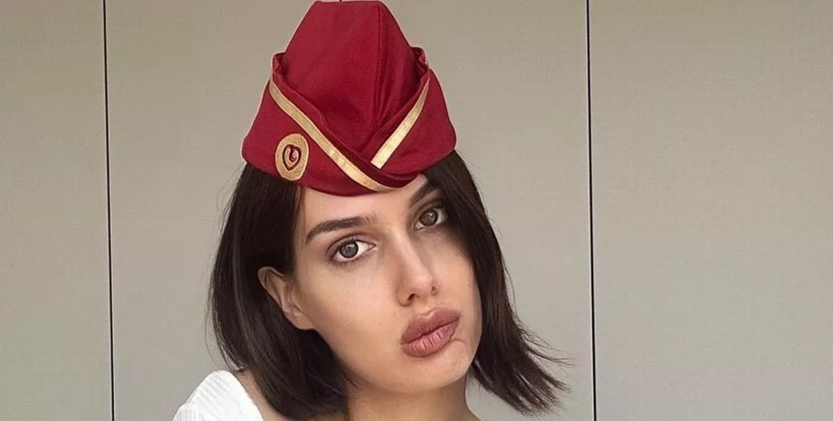 Стюардесса и модель ищет мужчину мечты среди пассажиров во время полетов
