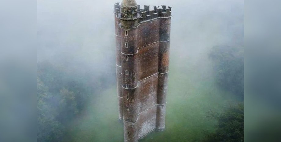 Между туманами веков: почему самое известное здание Британии до сих пор считают символом власти