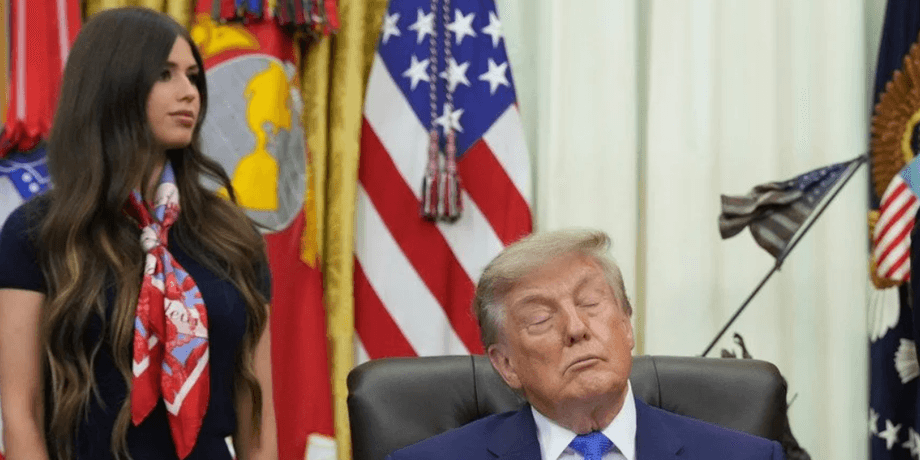 Как Дональда Трампа будят во время мероприятий