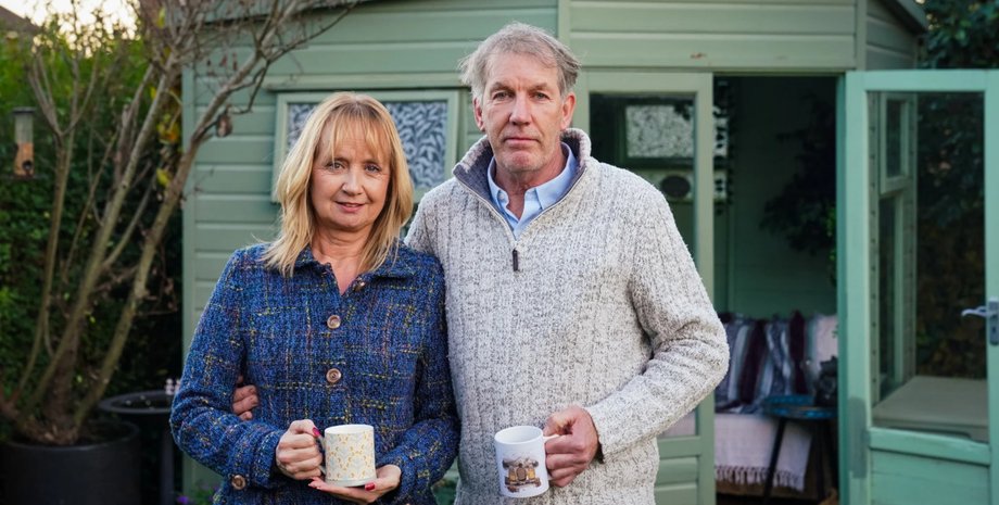 Соседи заставляют мужчину снести дом в саду, называя его работу "незаконной постройкой"