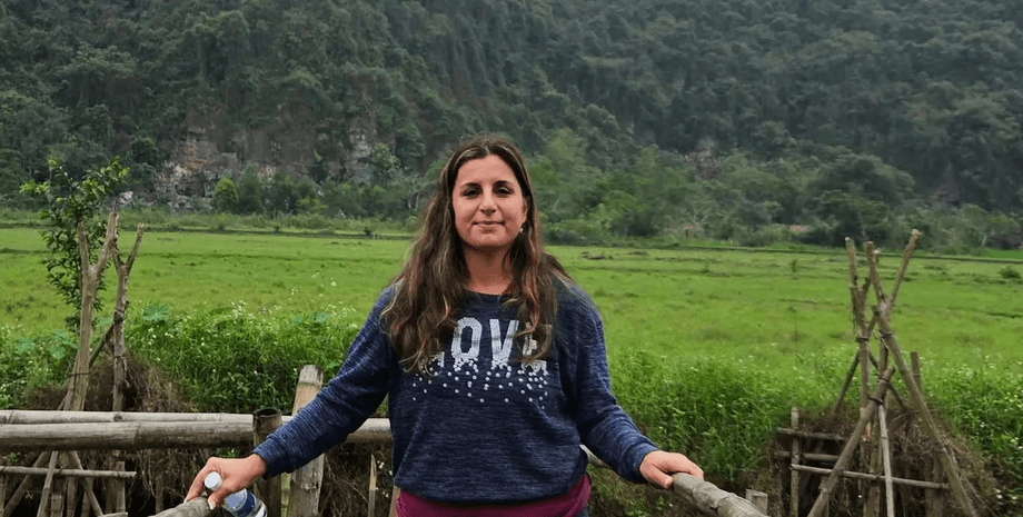 Женщина ушла от мужа-военного и отправилась в мировое турне: сеть не сдерживает эмоций