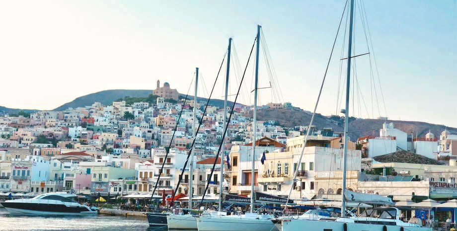 Как отдохнуть на острове Сирос