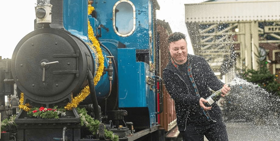 Вместо виллы и Феррари: победитель лотереи потратил деньги на странную детскую мечту